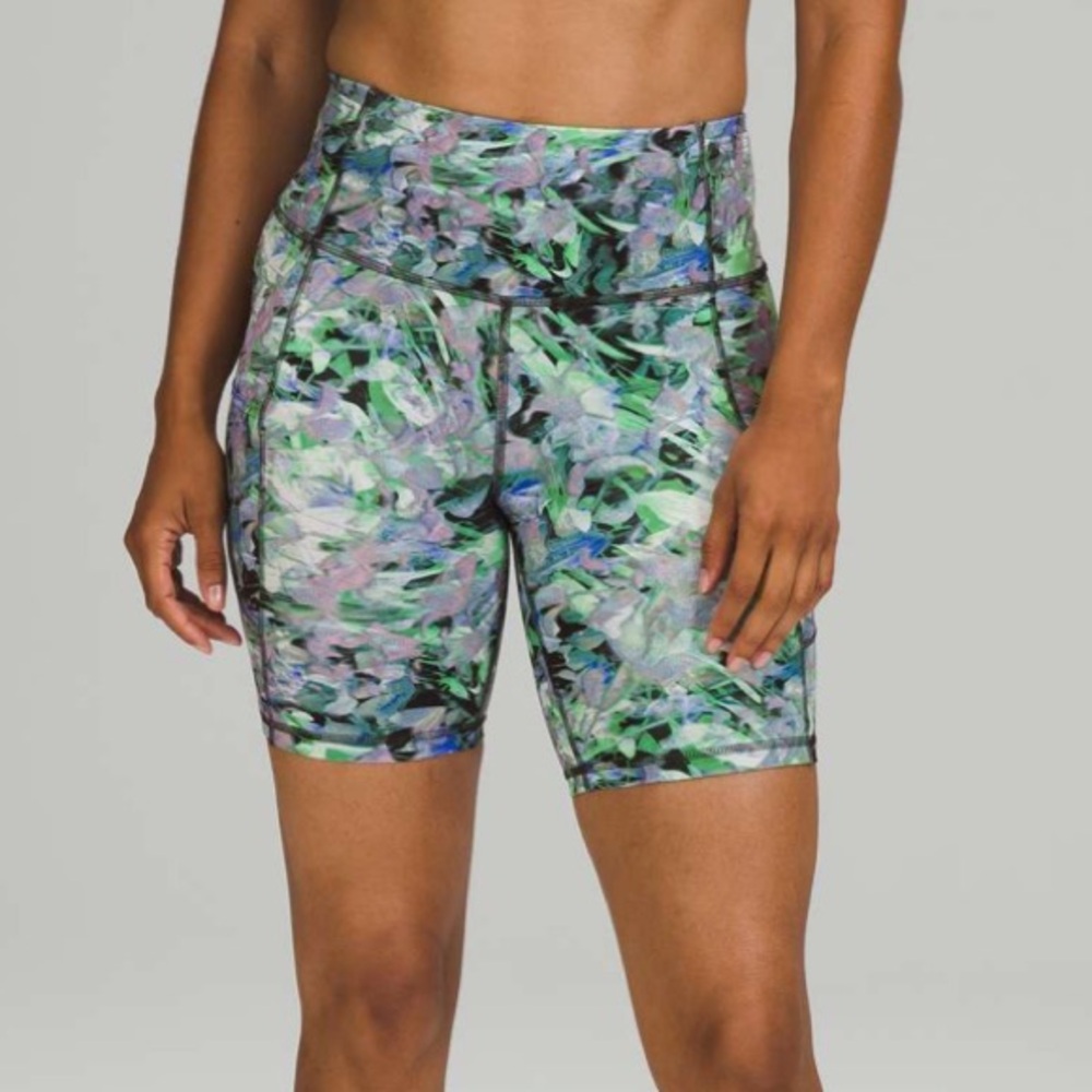 Lululemon Fast and Free High Rise Short 8" Rapid Flourish Multi‎ 14